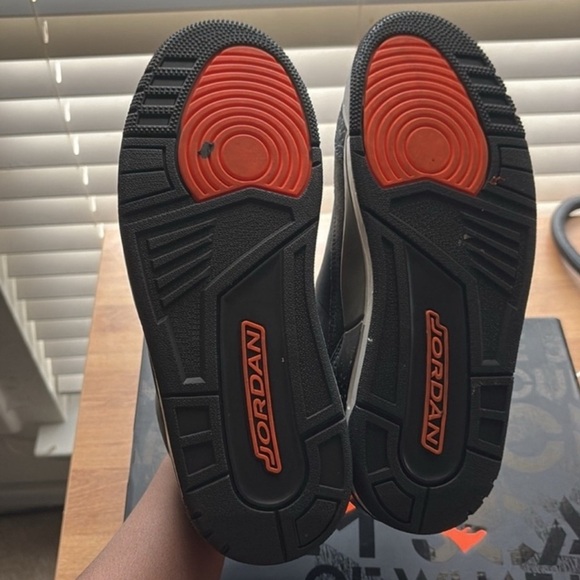 Air Jordan 3 Fear - Picture 5 of 8